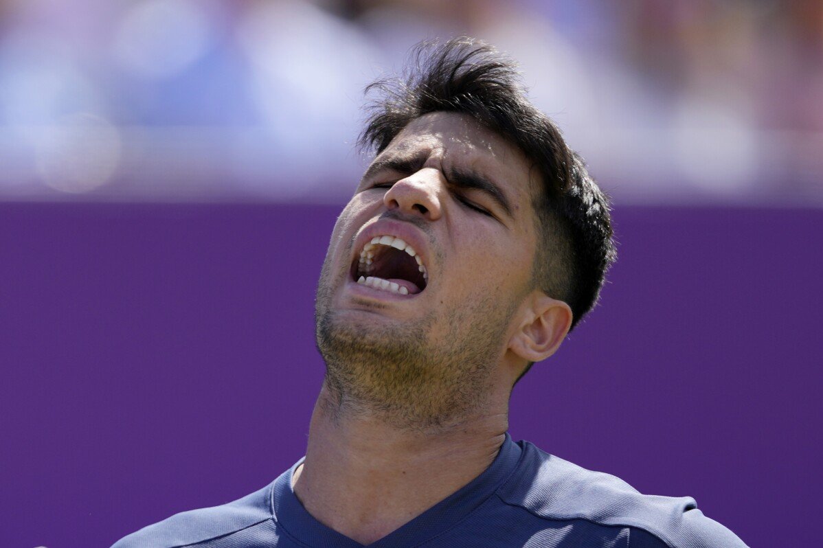 Alcaraz suffers defeat in Queen's Club ahead of Wimbledon title defense